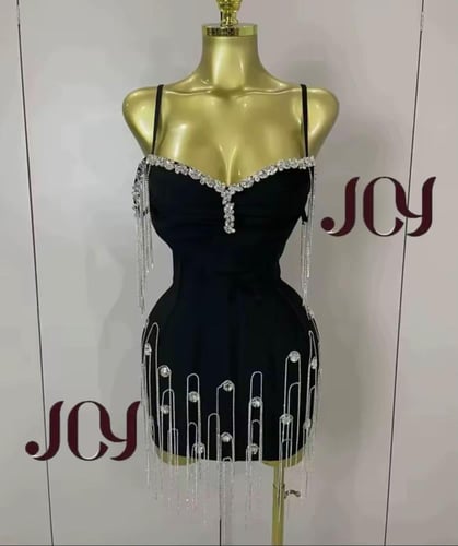 فستان سهره قصير بدون اكمام مزين بي الكرستال