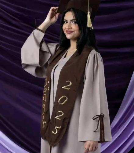 عباية تخرج 2026 تصميم عصري تاليق بكل خريجه _ متجر...