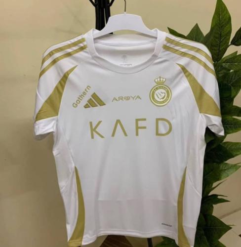 تيشرت نادي النصر الابيض