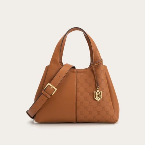 شنطة نسائية بمقاس متوسط بلون بني