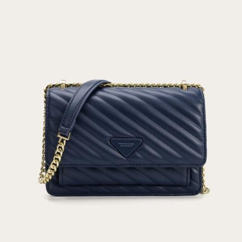 شنطة شبابية جلد فاخر بلون أزرق