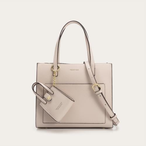 شنطة نسائية بيج | لمسة فخامة لكل مناسبة