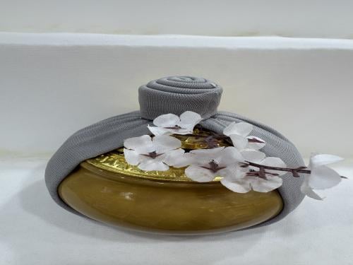 Modern incense holder
