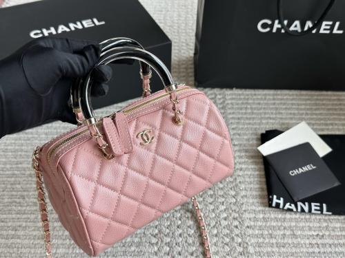 شانيل ( وردي ) Chanel bag