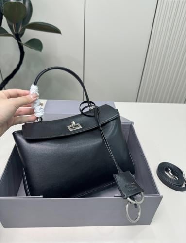 شنط بالنسياغا ( اسود فضي ) Balenciaga RODEO bag