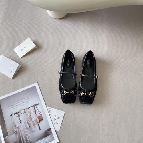 قوتشي ( اسود) Gucci shoes