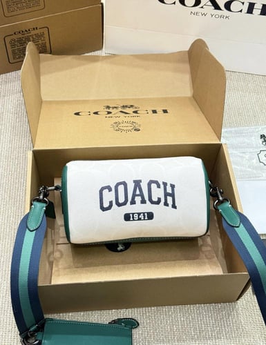 شنطة كوتش Coach
