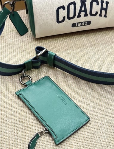شنطة كوتش Coach