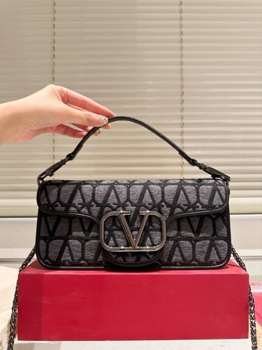 فالنتينو ( اسود ) Valentino loco bags