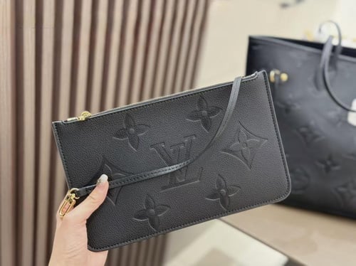 LV bag ( اسود ) شنطة لويس فيتون