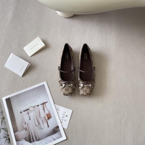 قوتشي ( بني غامق ) Gucci shoes