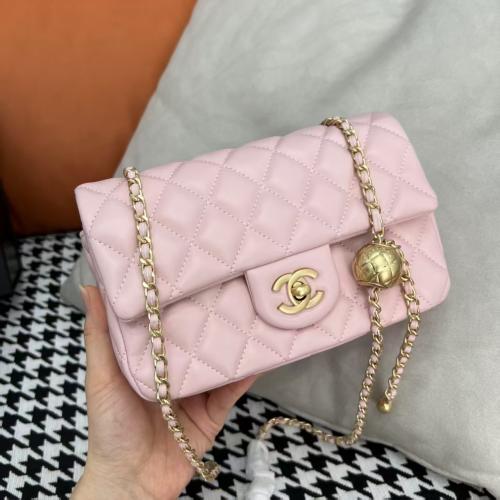 شانيل ( بينك ) Chanel bag