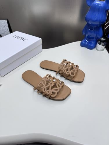 سليبر لويڤي ( بني ) Loewe slippers
