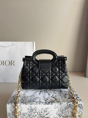 حقيبة ديور ( اسود ) Dior Montiaingne bag