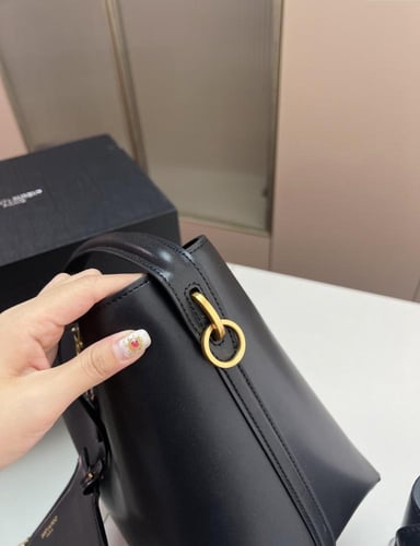 سان لوران ( اسود ) YSL Hobo bag