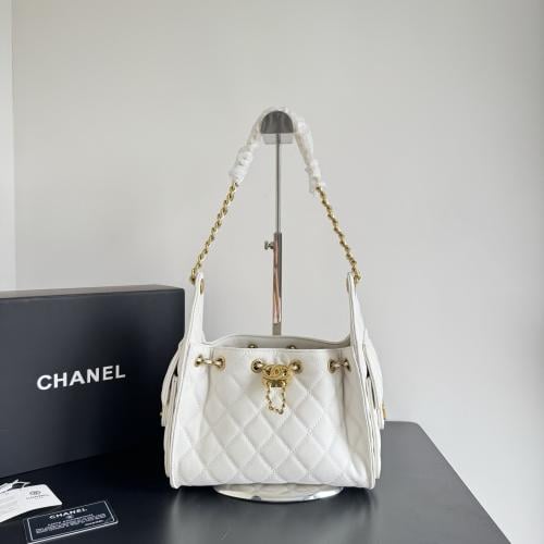 شنط شانيل ( ابيض ) Chanel bag