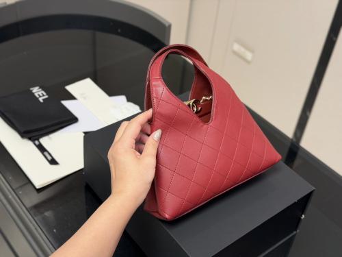 شانيل احمر Chanel bag