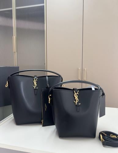 سان لوران ( اسود ) YSL Hobo bag