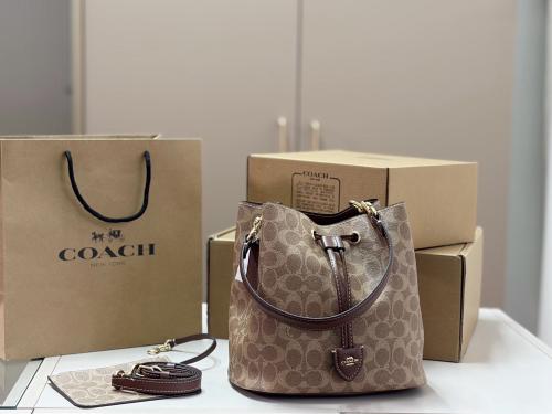 حقيبة كوتش ( بني فاتح ) Coach Rowan bag