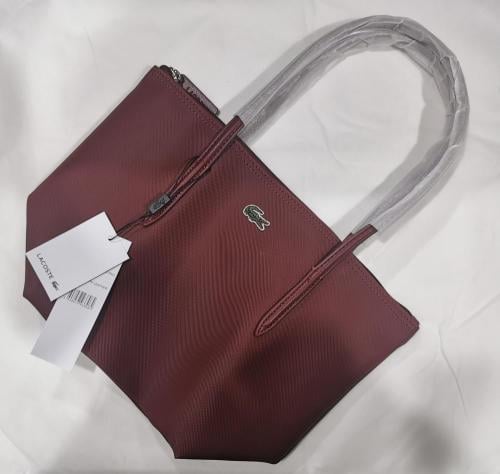 شنطة لاكوست عودي