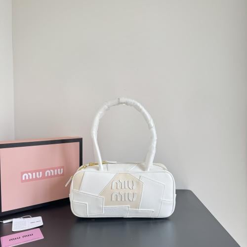 Miu Miu (ابيض)