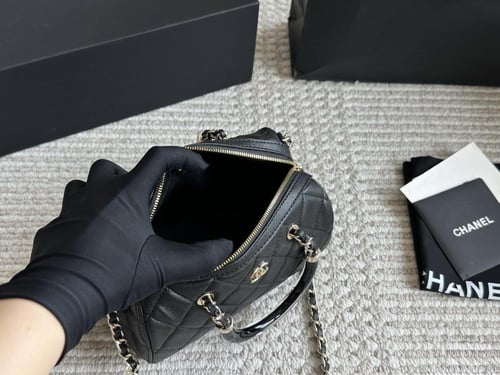 شانيل ( اسود ) Chanel bag