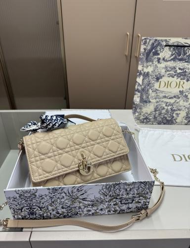 حقيبة ديور ( بيج ) Dior Miss bag
