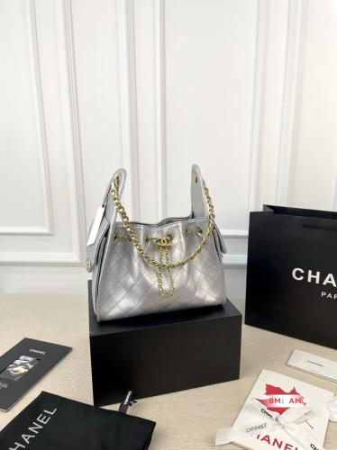 شنط شانيل ( فضي ) Chanel 25 bag