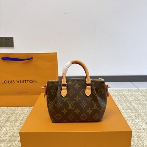 LV bag شنطة لويس فيتون