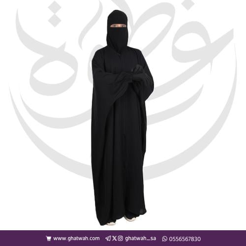 عباية كتف مُزن زرار من الأمام