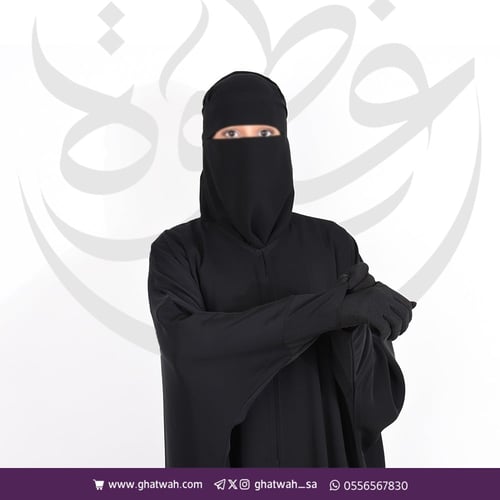 عباية كتف ندى زرار من الأمام