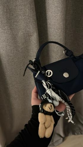 ميدالية دبدوب خوذة