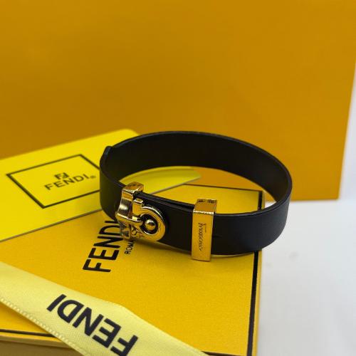 أساور جلد فريقامو