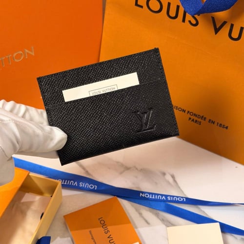 محافظ بطاقات لويس فيتون