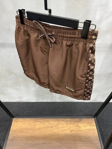 شورت ماركة لويس فيتون