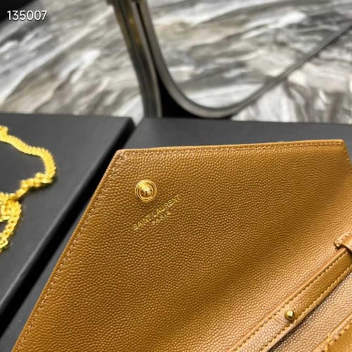 حقيبة إف سان لوران