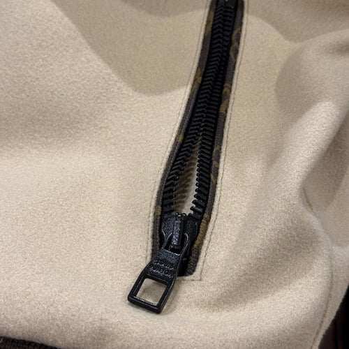 جاكيت جلد لويس فيتون