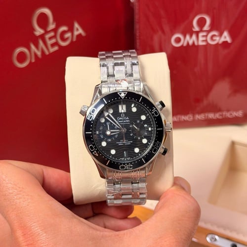 أوميغا سيماستر دايفر 700