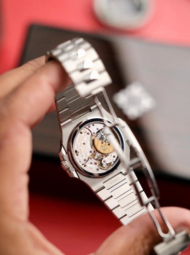 باتك فيليب ( نيوتلس ) سويسري