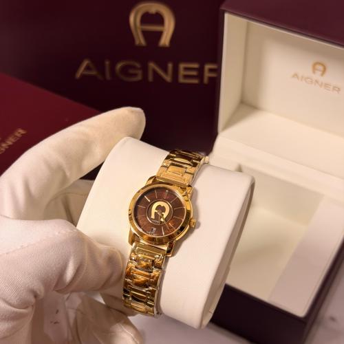 ساعة أقنر نسائي