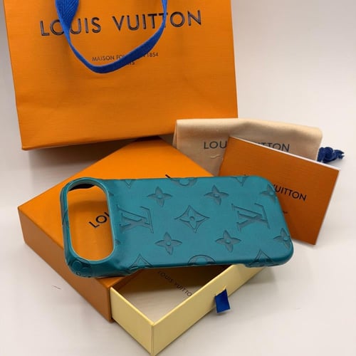 غلاف أيفون 17 لويس فيتون