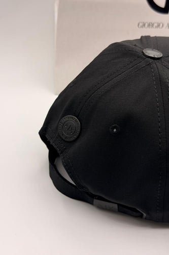 كاب أرماني إكسشينج