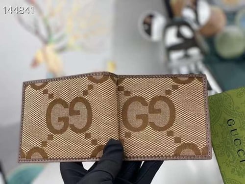 محفظة قوتشي درجة أولى