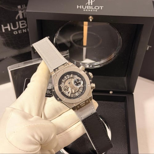 هوبلت يونيكي إسينشيال