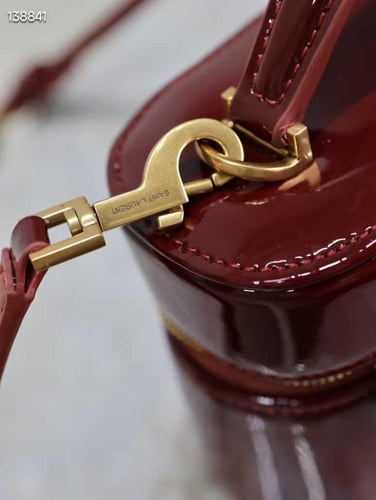 حقيبة إف سان لوران ( صغيرة)