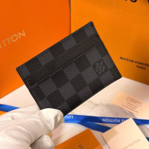 محافظ بطاقات لويس فيتون