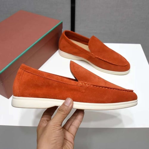 لوربيان مخمل اورنجي