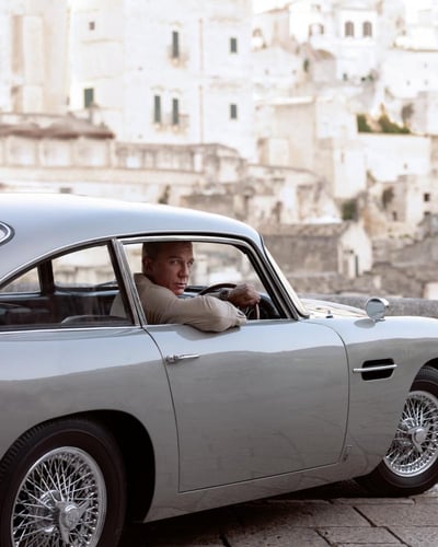 أوميجا سي ماستر 007 تيتانيوم