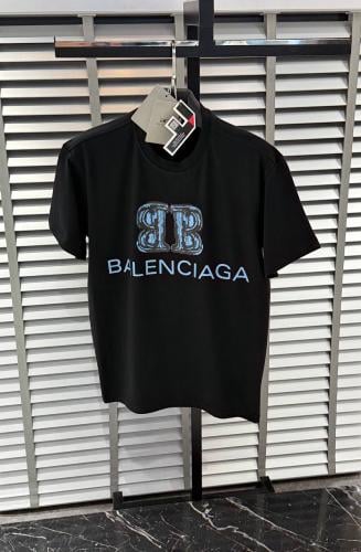 تيشيرت ماركة بلانسياجا