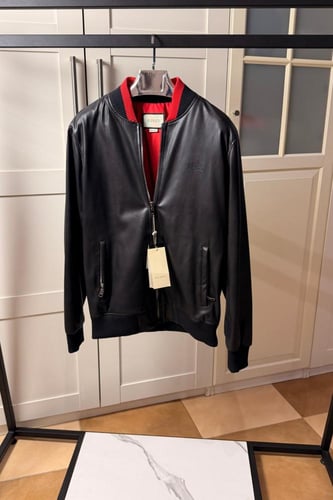 جاكيت جلد قوتشي